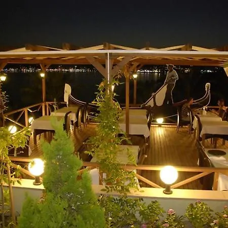 Adrina Beach Semesteranläggning (resort) *